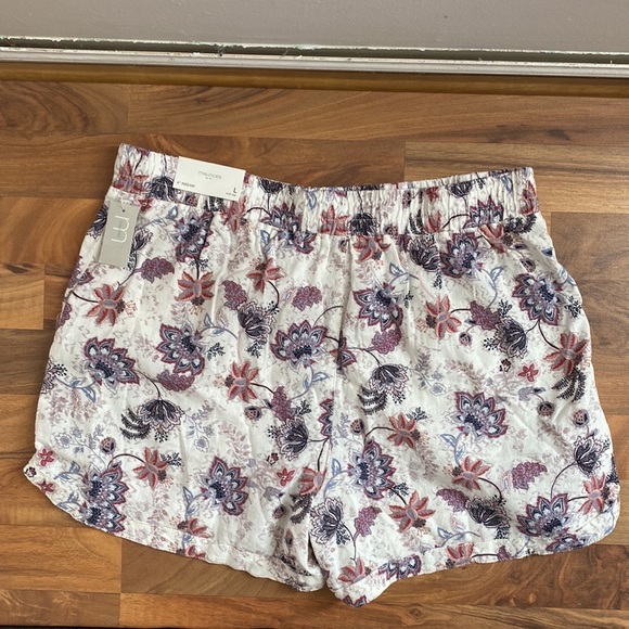 Host Pick 💙 Maurices Women's Dockside 4in Linen Dolphin Short - Picture 2 of 7
